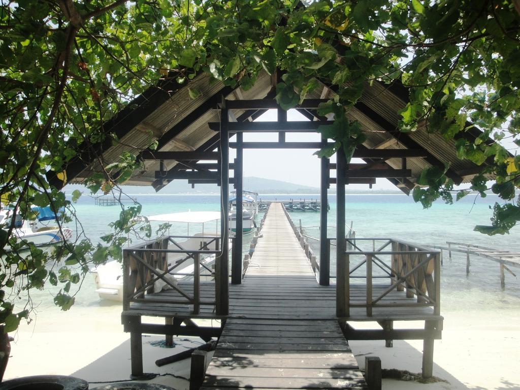 Menjangan Resort Îles Îles Karimunjawa Extérieur photo