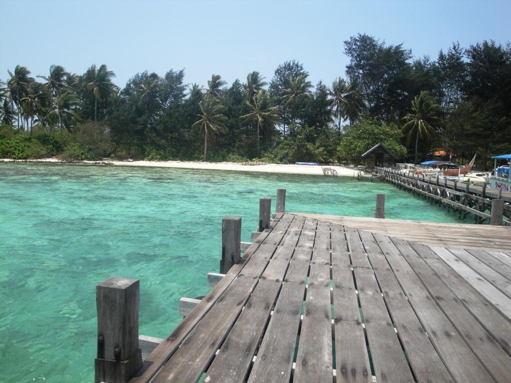 Menjangan Resort Îles Îles Karimunjawa Chambre photo